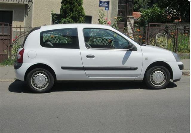 Renault Clio 1.5 dci -04  