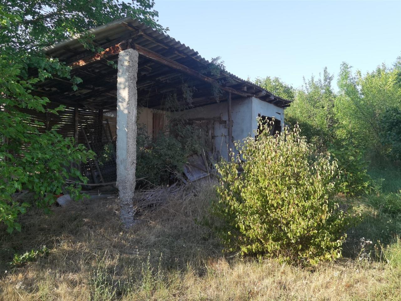 Prodajem-seosku-kucu