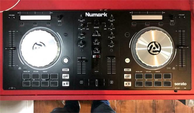 Numark Mixtrack pro 3