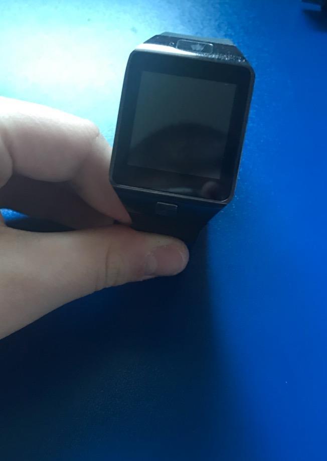 Prodajem-Smart-Watch-
