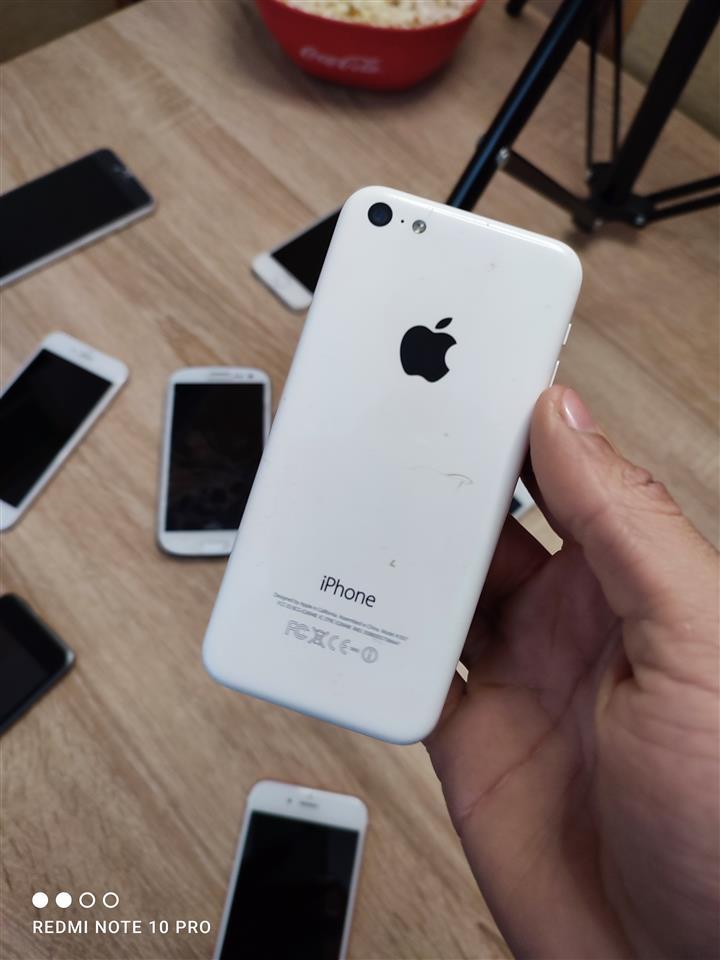 iPhone-5c-Odlican-primerak