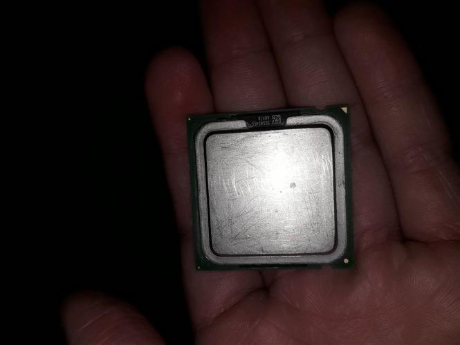 Procesor intel i3 2.7 gHz