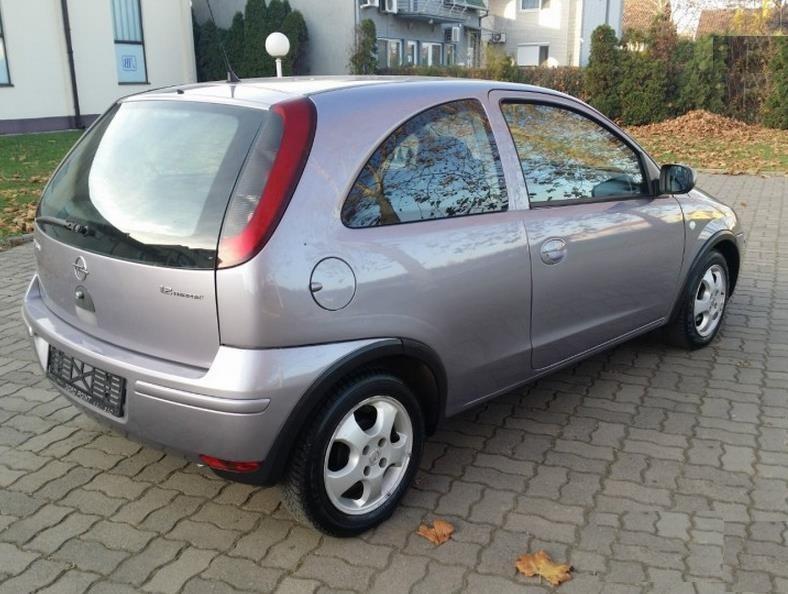 Opel-Corsa-C-top--06-