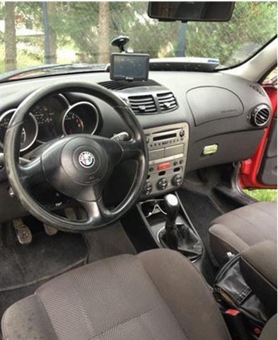 Alfa-Romeo-147--01