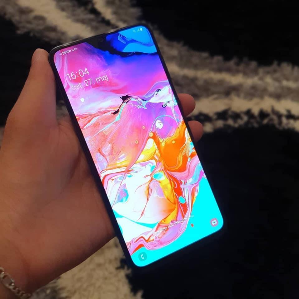 Samsung-Galaxy-A70-Black