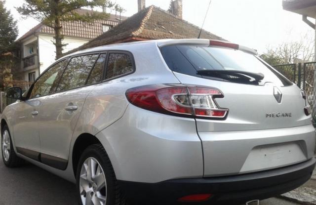 Renault-Megane-1-5-dci-dynamique--11