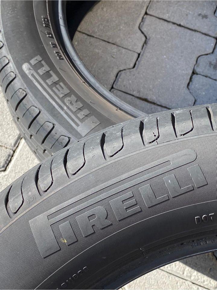 DVE-GUME-PIRELLI-R17