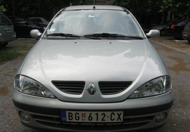 Renault Megane 1.6 16V -02