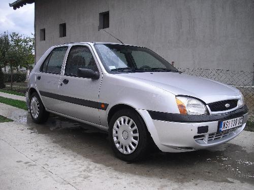 -Ford-Fiesta--01