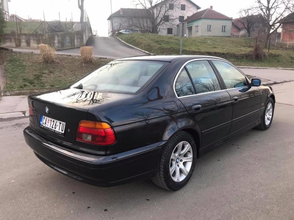 BMW-520d-2001-restyling