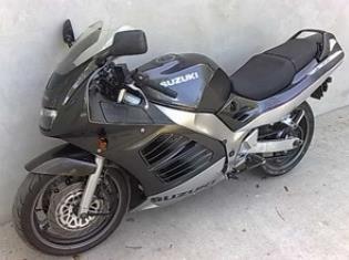 Suzuki RF 900 R