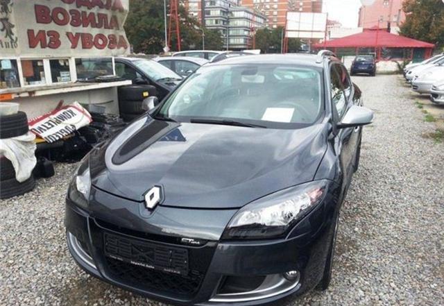 Renault-Megane-1-5DCi-GT-line--11