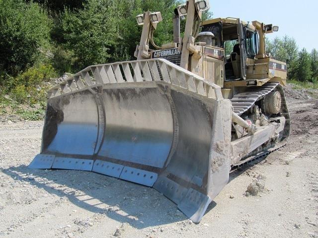 BULDOŽER CAT D8R 