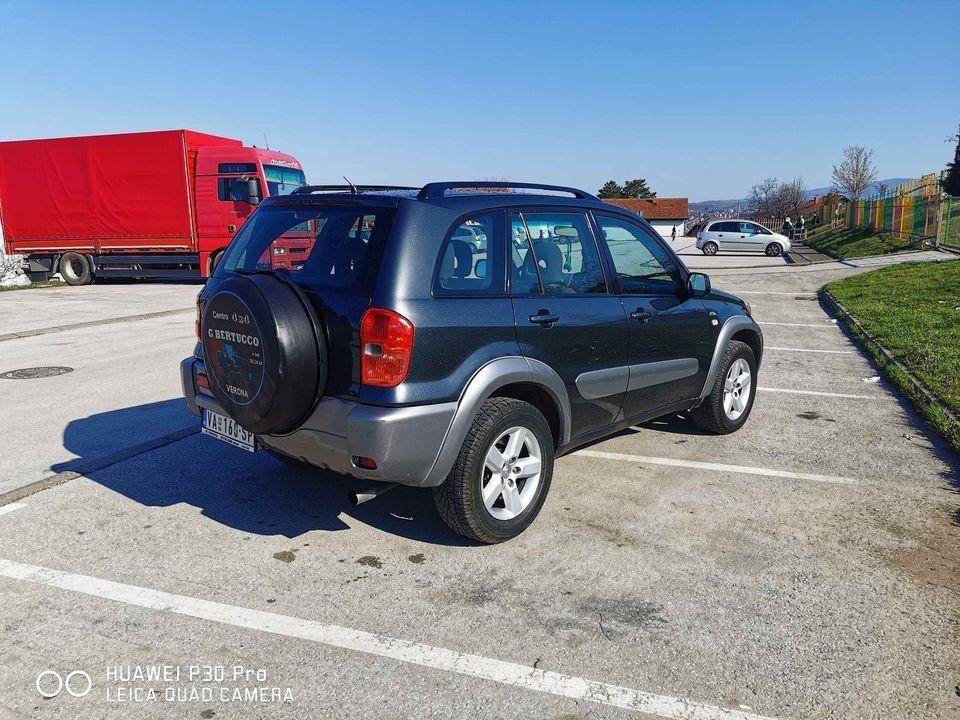 Tojota-rav4-2-0D4D