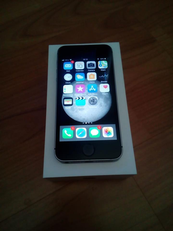 iPhone--SE--32GB