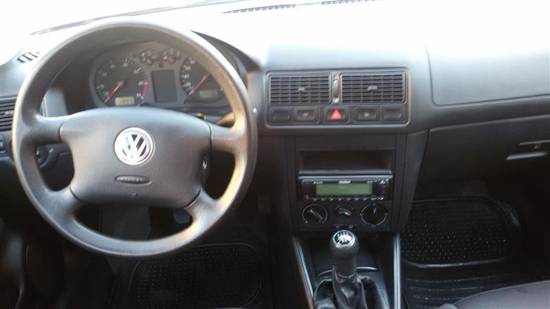 na-prodaju-moze-zamena-golf-4-