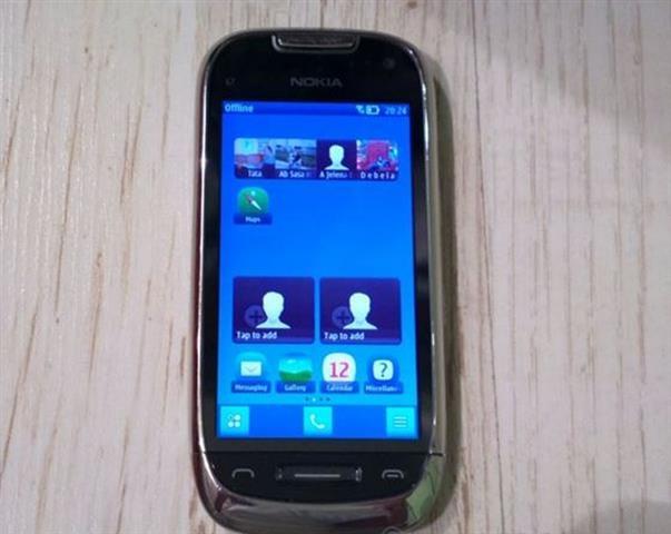 Nokia-C7