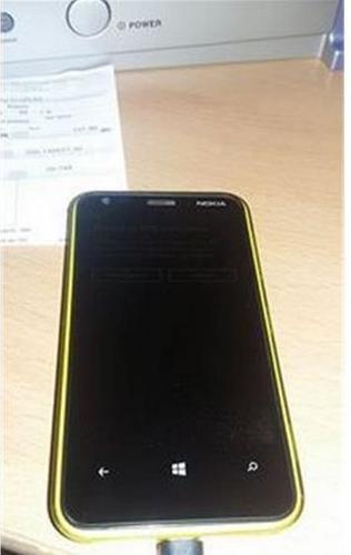 Nokia Lumia 620i