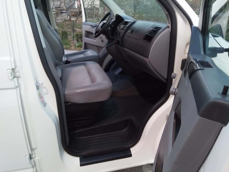 VW-T5-1-9TDI-PUTAR-2006god