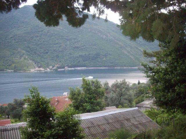 Lepetane - vise parcela