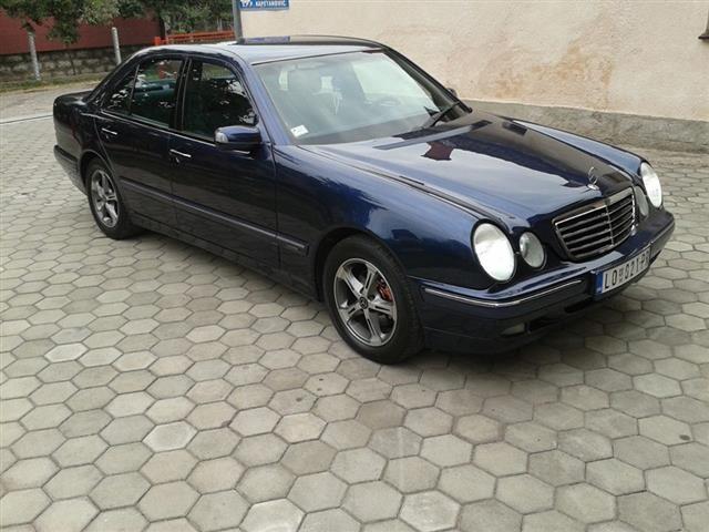 Mercedes-E-200CDI--ELEGANCE--01