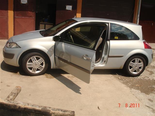 Renault-Megane--04