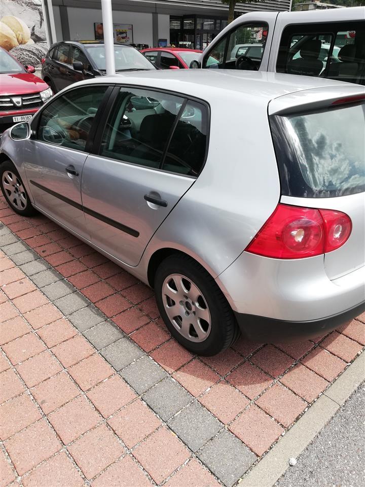 VW-Golf-5-