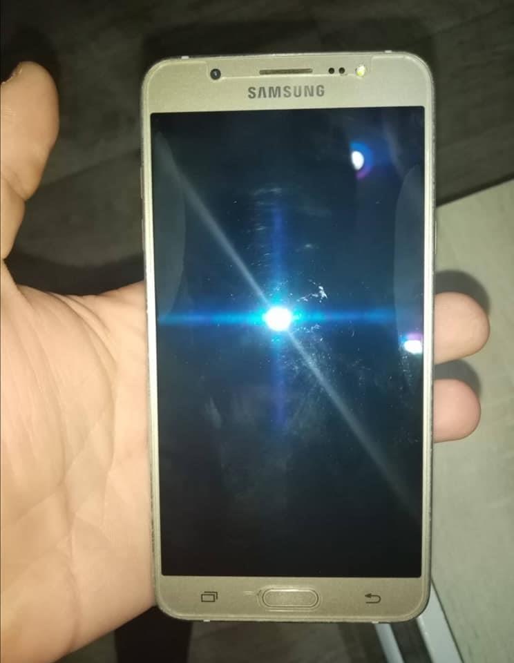 Samsung-J7-Odlican-75-e-0621192890---