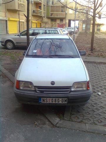 Opel Kadett  -90