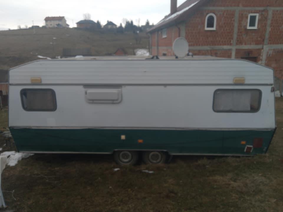 Kamp-kucica
