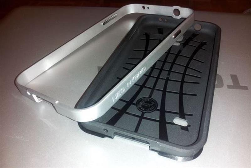 Samsung-Galaxy-S5-Spigen-SGP-maska