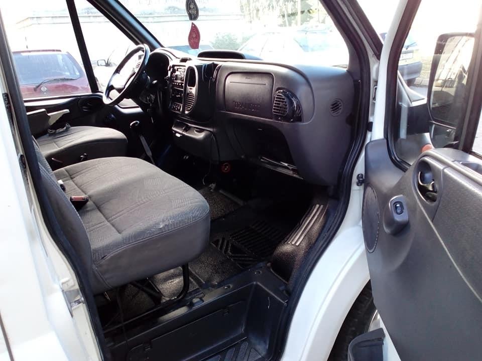 Ford-Tranzit-8+1