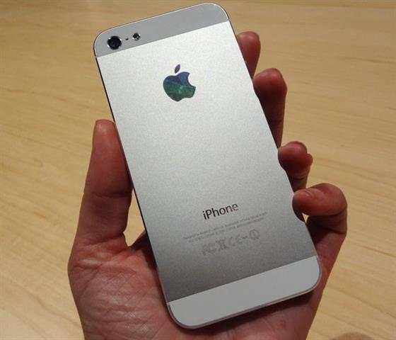 IPHONE-5-sim-free-bele-boje--kao-nov