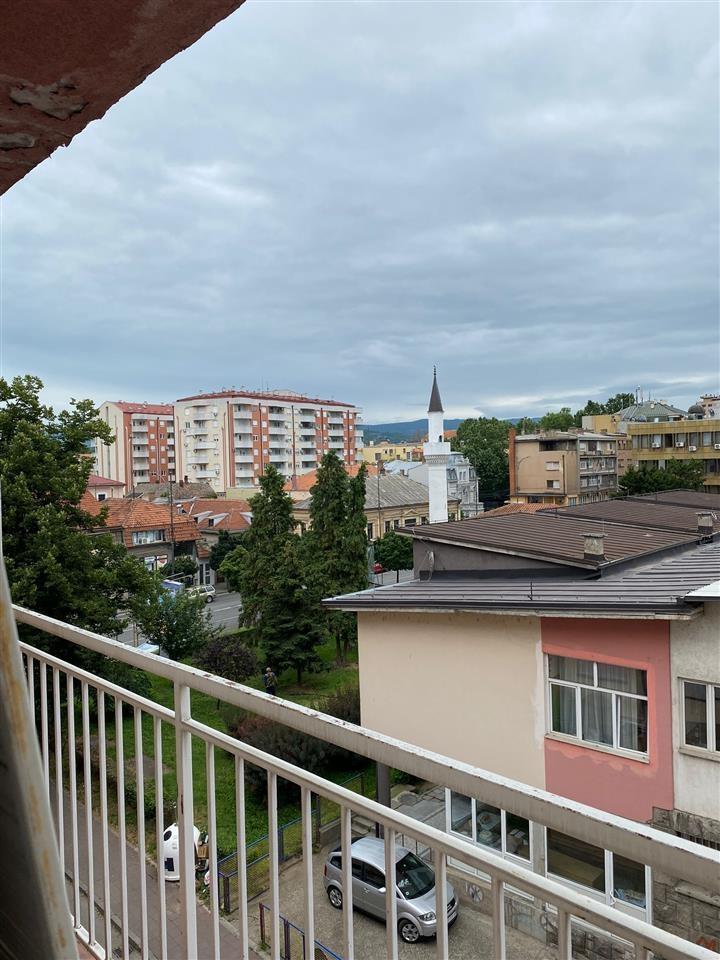 Dvoiposoban-stan-u-centru-grada