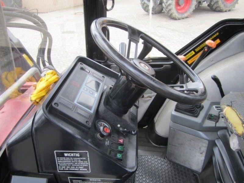 Traktor-Case-IH-4240
