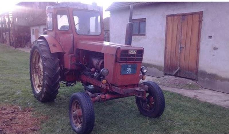 Traktor-Belorus-T-40