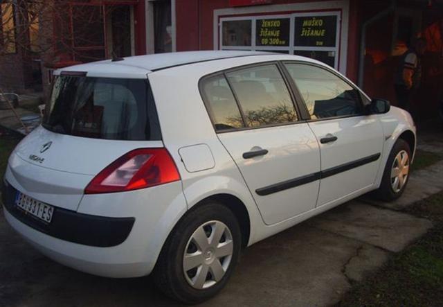 Renault-Megane-1-5-DCi--05