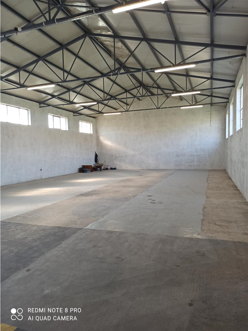 Hala-Leštane-210m2