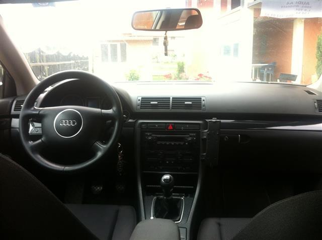 Audi-A4--02-