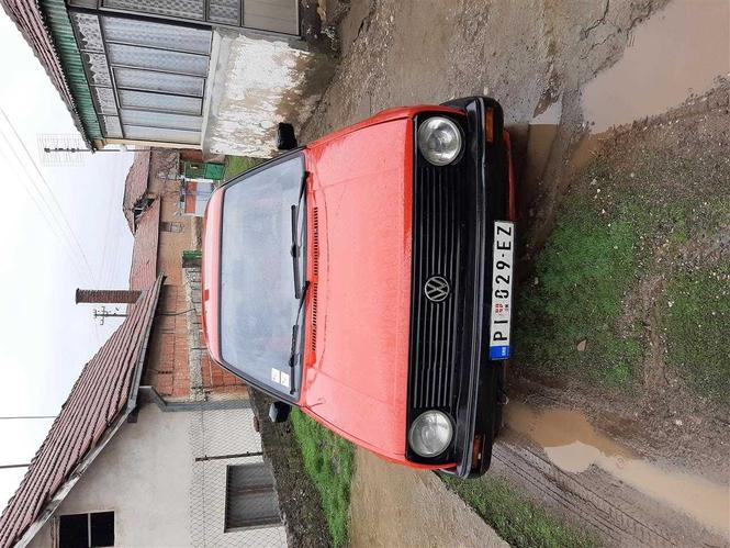 Prodajem auto