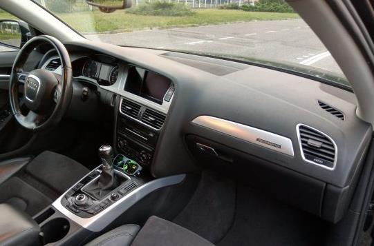 2010-Audi-A4-Quattro-2-0TDi