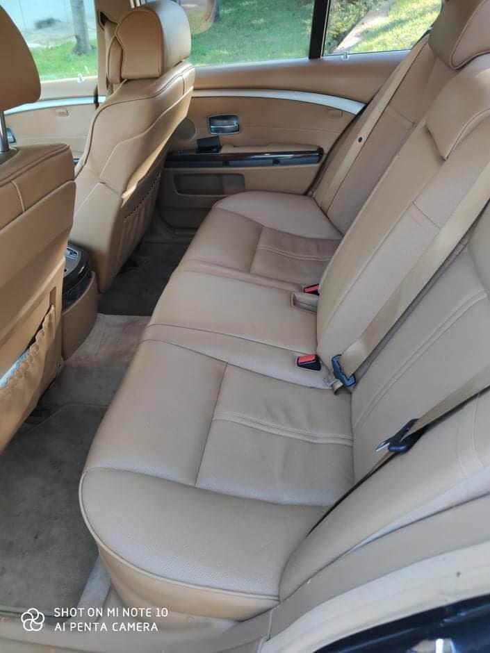 BMW-740i-2006-tek-reg