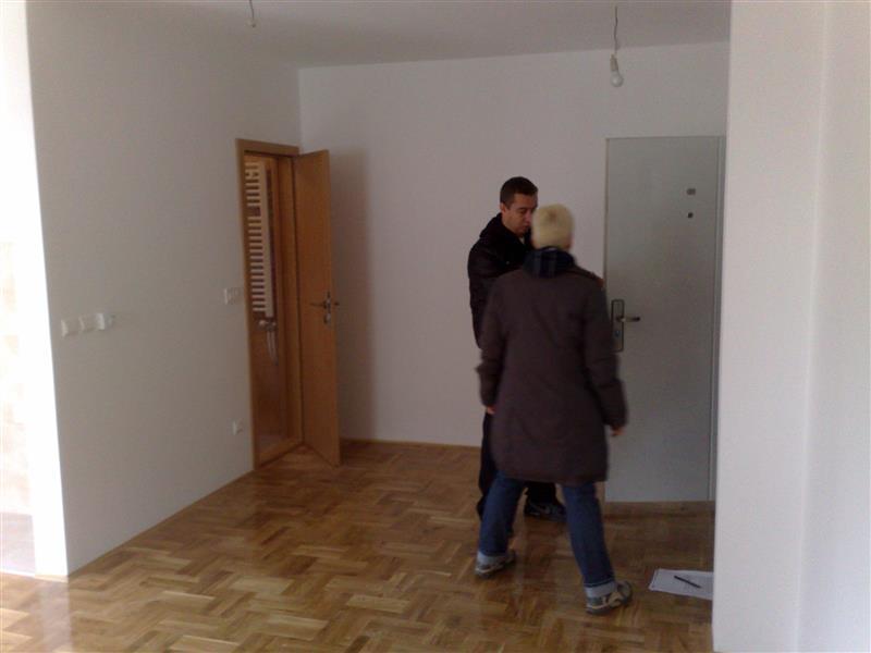 Garsonjera-30m2-u-Beogradu-