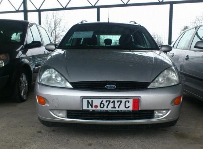 Ford Focus 1.8 tddi -01