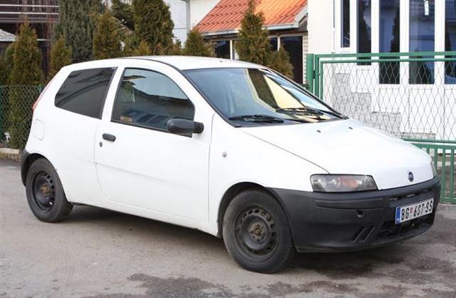 Fiat-Punto--02--