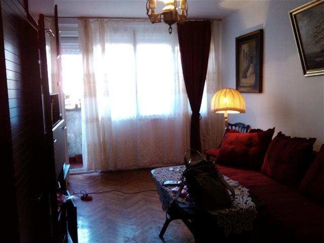 Dvosoban stan 53m2 Centar, Deligradska
