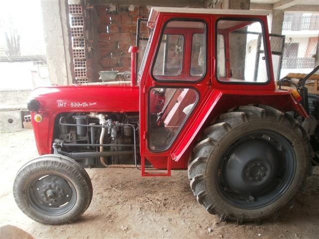 Traktor IMT 533