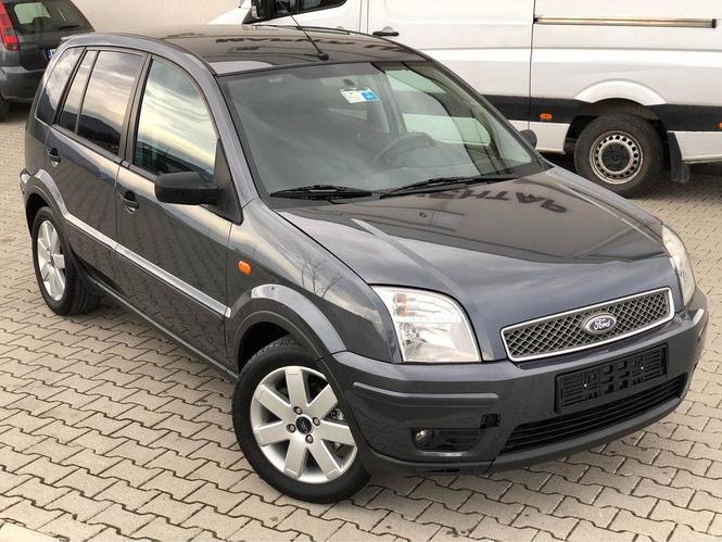 FORD FUSION CROSS