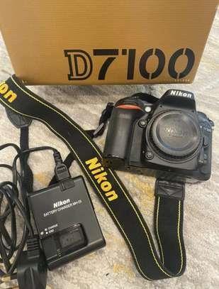 Nikon D7100 24.1MP DSLR Camera
