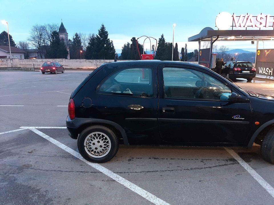 Corsa-B